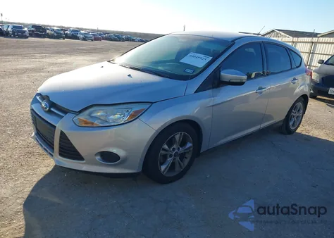 2014 Ford Focus Se z USA, uszkodzony, nr VIN 1FADP3K26EL439776